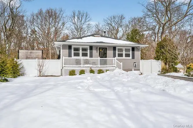 11 Mississippi Avenue, Port Jefferson Station, NY 11776 - #2