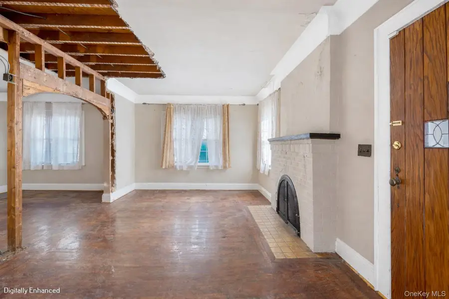 67 Lawrence Avenue, Lynbrook, NY 11563 - #2