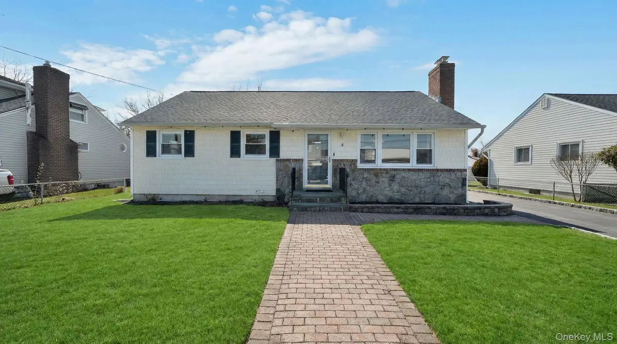 4 Cecil Place, Hicksville, NY 11801 - #1