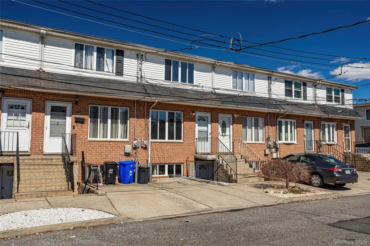 21 Spirit Lane, Staten Island, NY 10303 - #1
