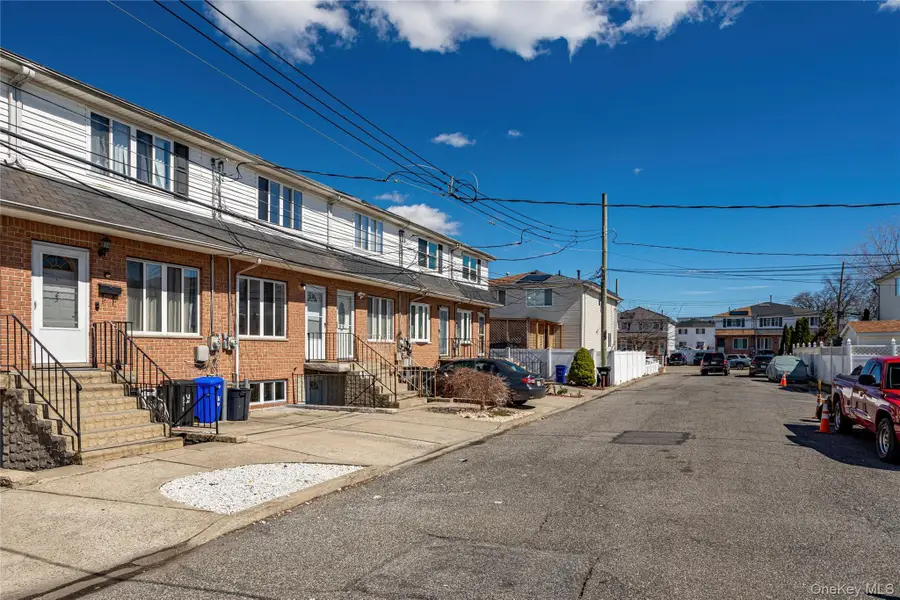 21 Spirit Lane, Staten Island, NY 10303 - #2