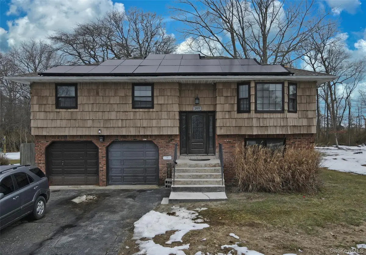 205 Connetquot Road, Oakdale, NY 11769 - #1