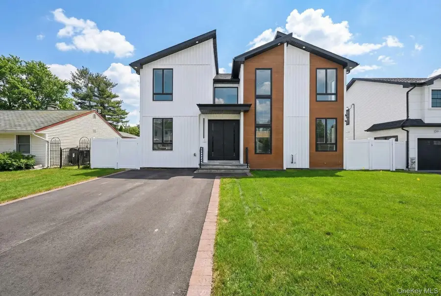 14 Hoover Lane, Bethpage, NY 11714 - #2