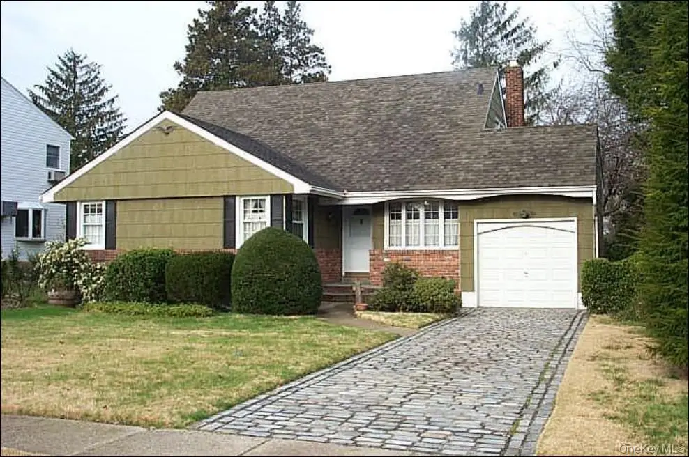 208 Weyford Terrace, Garden City, NY 11530 - #1