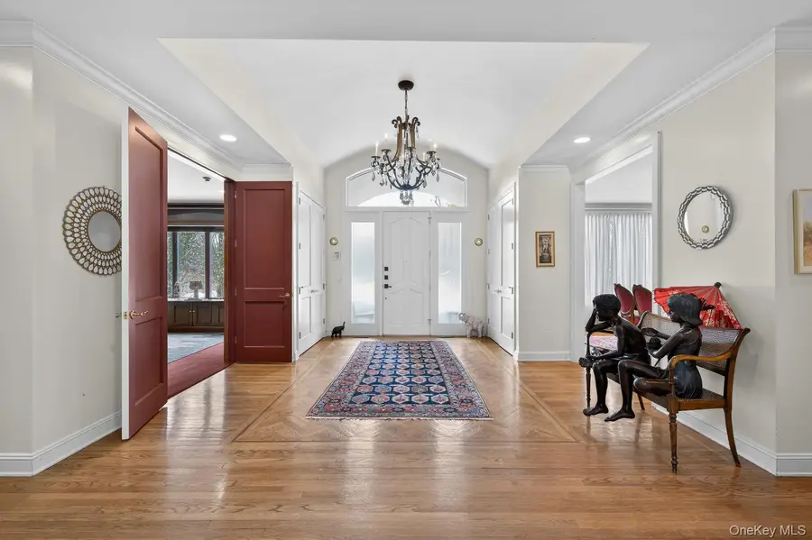 1 Hunting Lane, Old Westbury, NY 11568 - #2