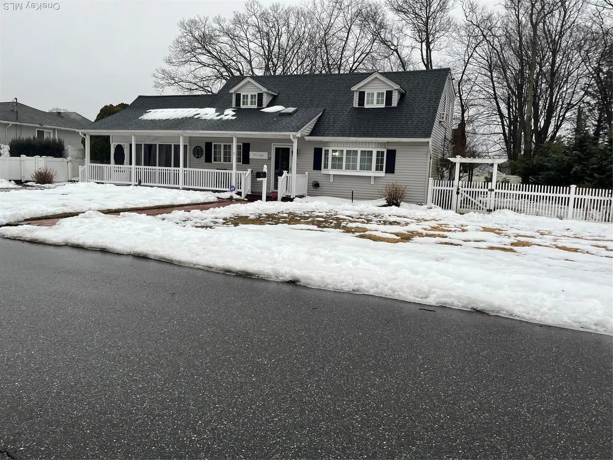 22 Jersey Street, Deer Park, NY 11729 - #1