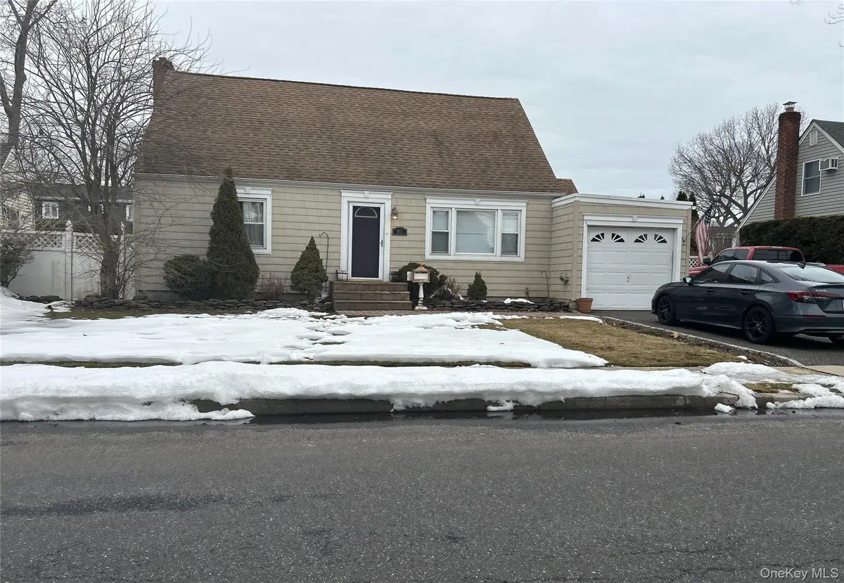 95 Clark Avenue, Massapequa, NY 11758 - #1