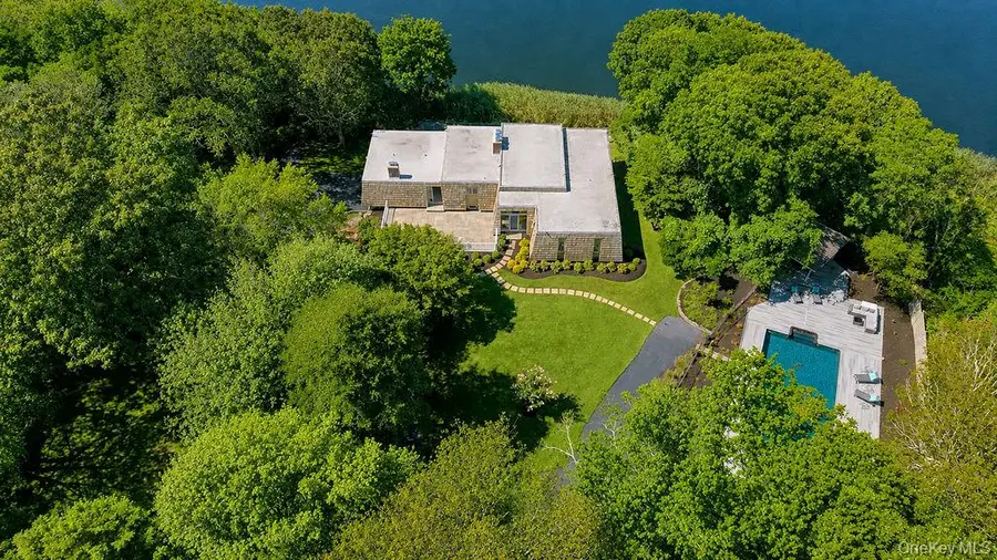 9305 Soundview Avenue, Southold, NY 11971 - #2