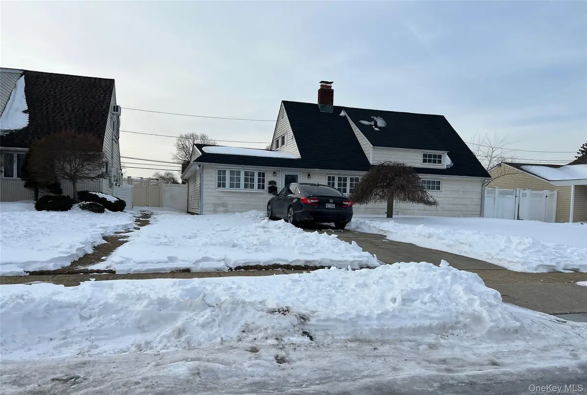 12 Wisteria Lane, Wantagh, NY 11793 - #1