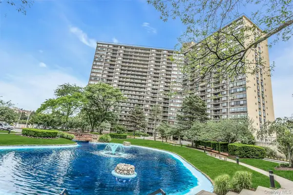 2 Bay Club #11 F, Bayside, NY 11360