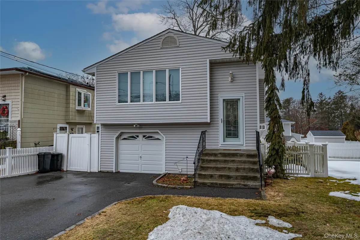 345 Collington Drive, Ronkonkoma, NY 11779 - #1