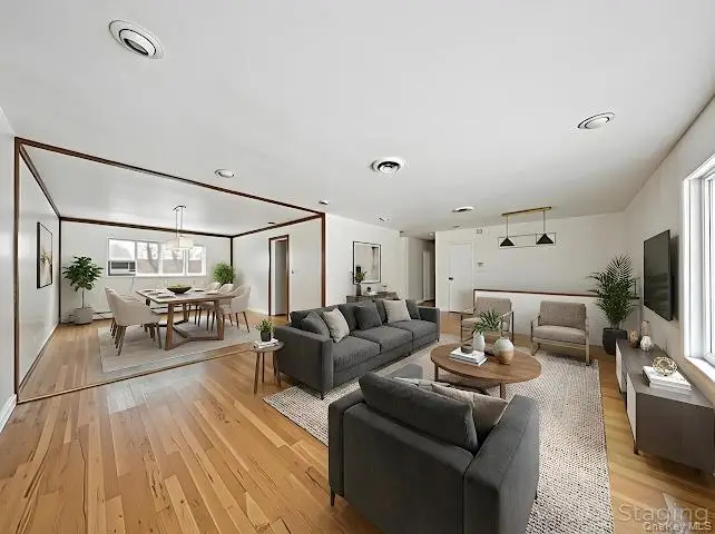 14 Jeffrey Lane, Great Neck, NY 11020 - #2