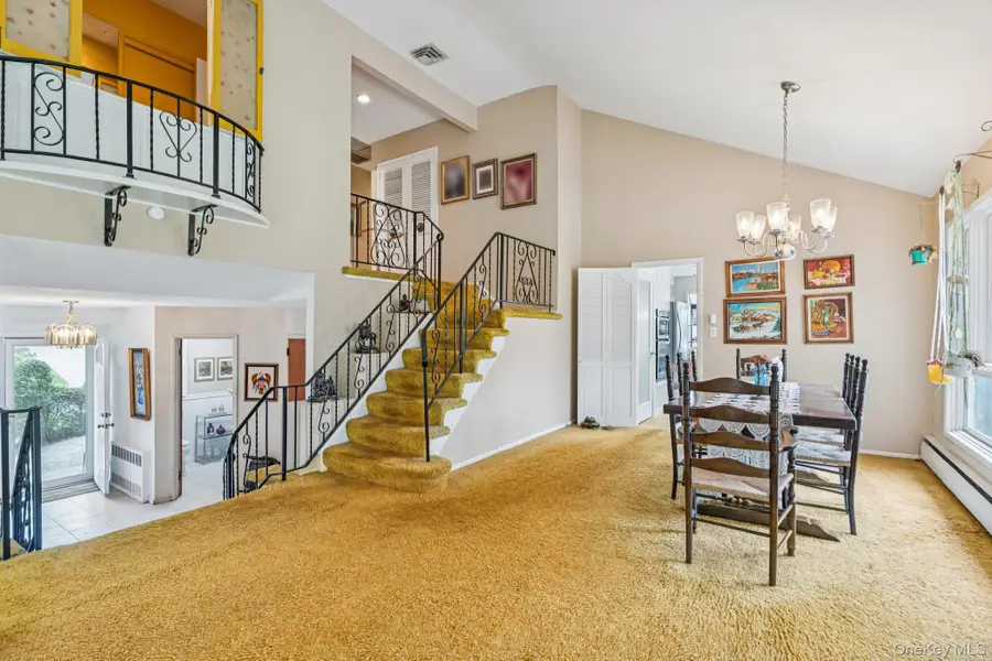 192 Bengeyfield Drive, East Williston, NY 11596 - #3