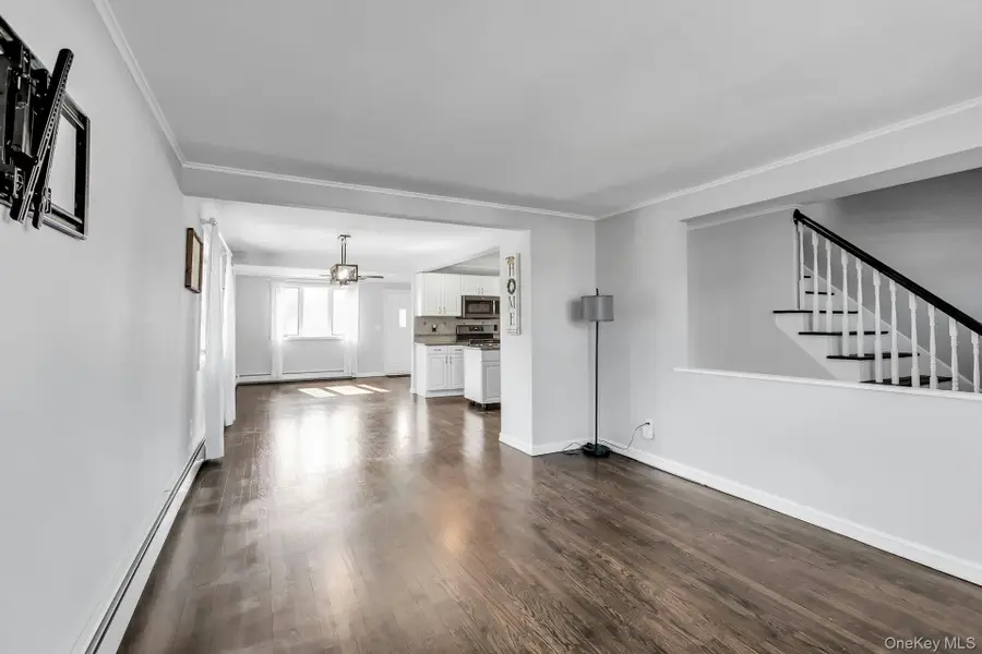 48 E Madison Street, East Islip, NY 11730 - #3