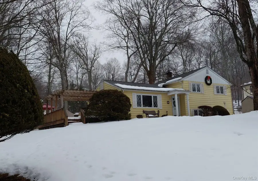 32 Woodland Boulevard, Cortlandt Manor, NY 10567 - #3