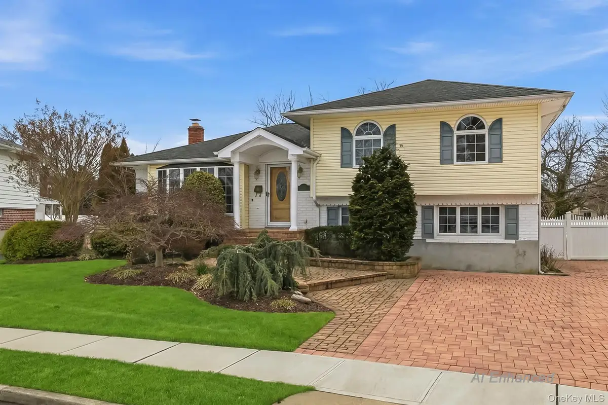 138 Washington Street, Farmingdale, NY 11735 - #1