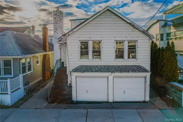 105 Baldwin Avenue, Point Lookout, NY 11569