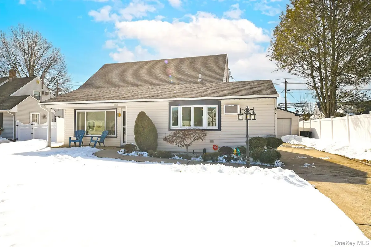 232 Old Farm Road, Levittown, NY 11756 - #1
