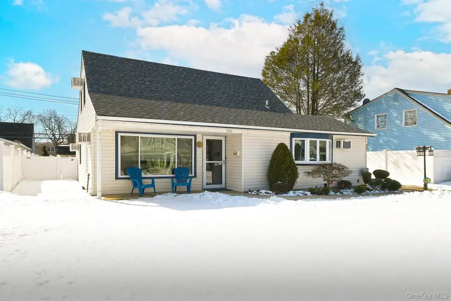 232 Old Farm Road, Levittown, NY 11756 - #3