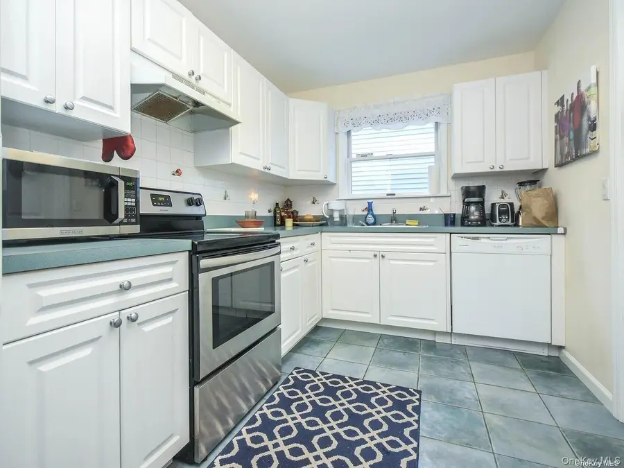 14 Hillcrest Street, Huntington, NY 11743 - #2