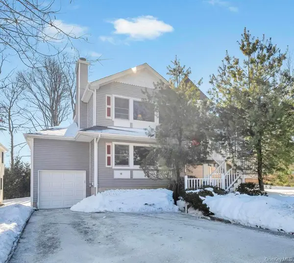 18 Hillcrest Street, Huntington, NY 11743