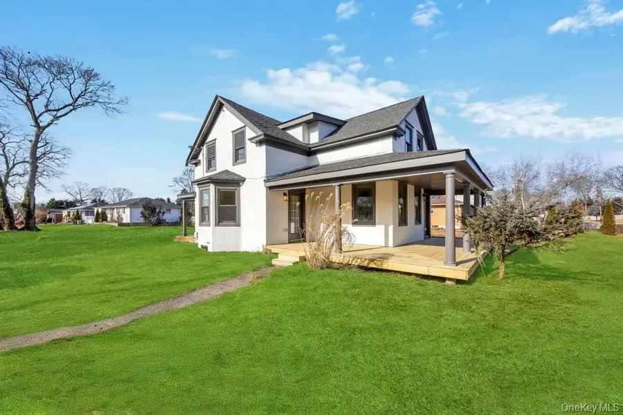 195 Brook Street, Oakdale, NY 11769 - #2