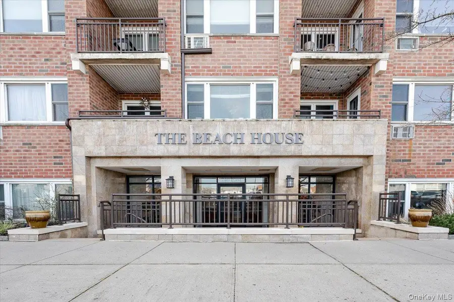 740 E Broadway #2J, Long Beach, NY 11561 - #2