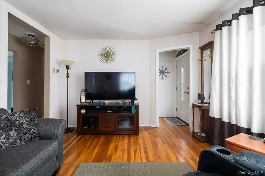 449 51st Street, Lindenhurst, NY 11757 - #3