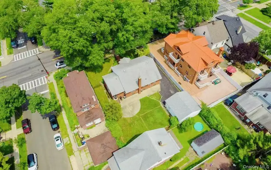 15306 32 Ave, Flushing, NY 11354 - #2