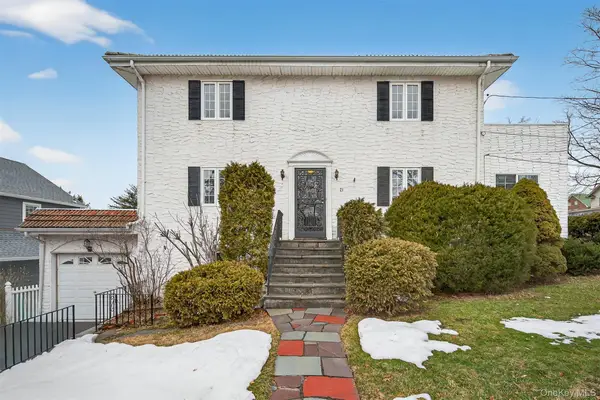 21 Lawrence Place, Pelham, NY 10803