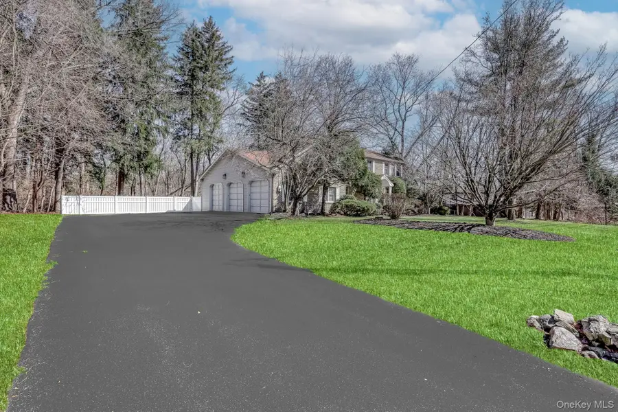 4 Kings Gate Road, Suffern, NY 10901 - #2