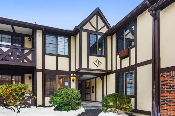 64 Foxwood Drive #8, Pleasantville, NY 10570