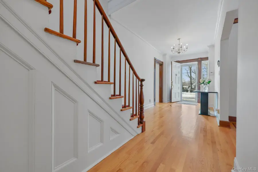 401 Heathcote Road, Scarsdale, NY 10583 - #3