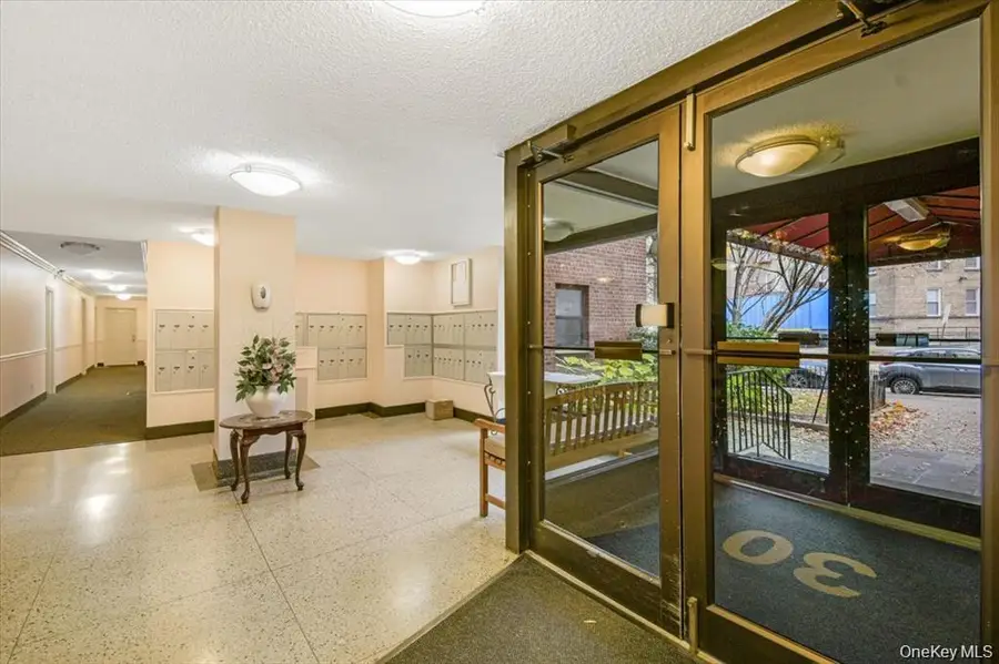 30 Fleetwood Avenue #1B, Mount Vernon, NY 10552 - #2