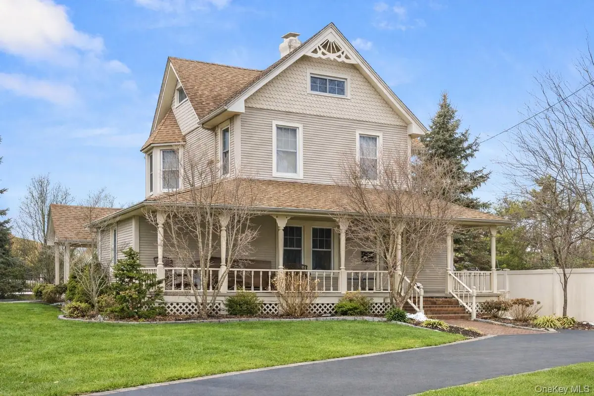 52 Marvin Lane, Islip, NY 11751 - #1