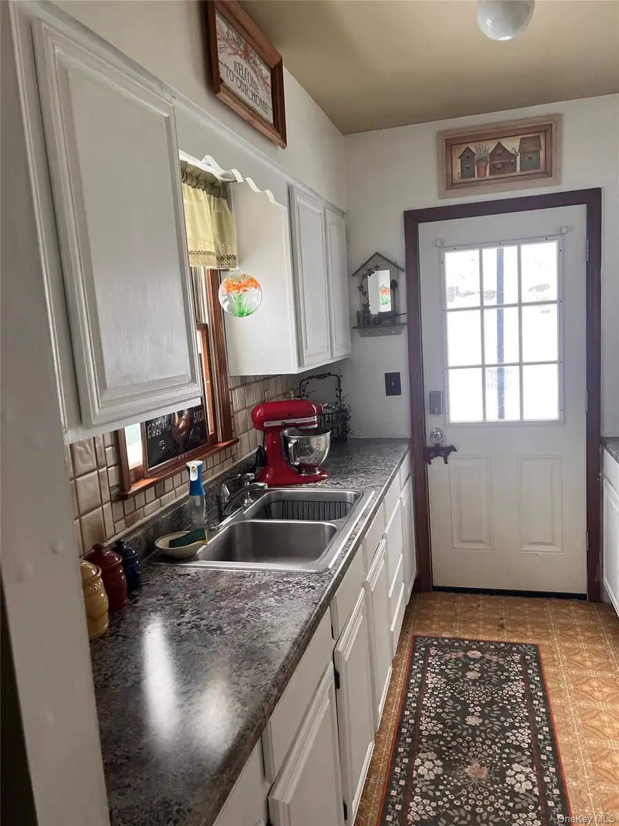 206 Lakeview Road, Wappingers Falls, NY 12590 - #3