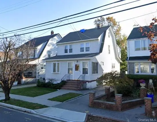 20 W Oxford Street, Valley Stream, NY 11580 - #1