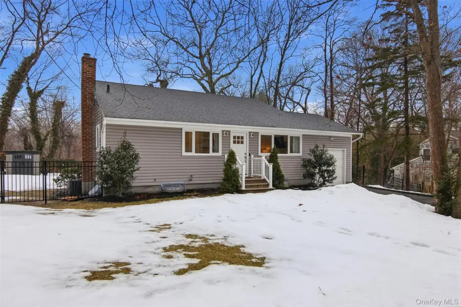 23 Gay Lore Drive, Huntington, NY 11743 - #2