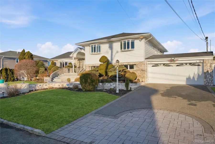 14 Club Drive, Massapequa, NY 11758 - #2