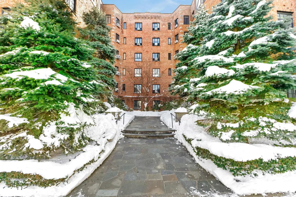 45 Pondfield Road W #6E, Bronxville, NY 10708 - #1