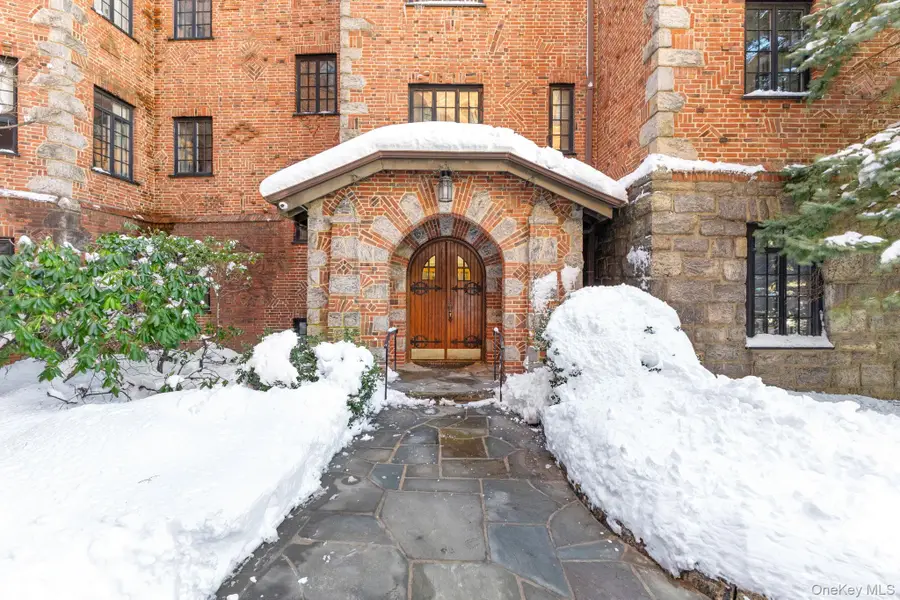 45 Pondfield Road W #6E, Bronxville, NY 10708 - #2