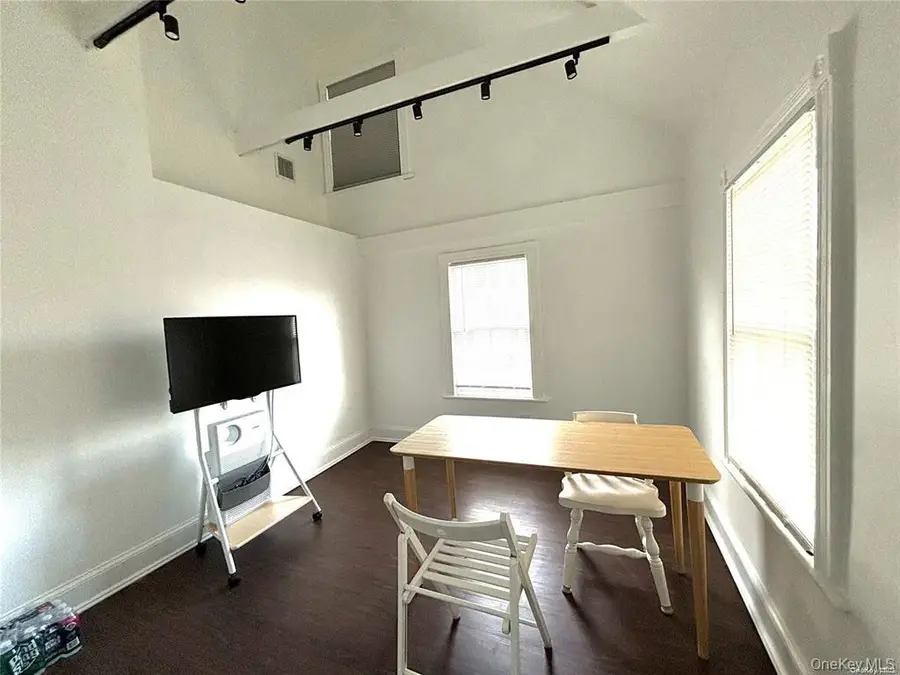 1433 Old Northern Boulevard, Roslyn, NY 11576 - #3