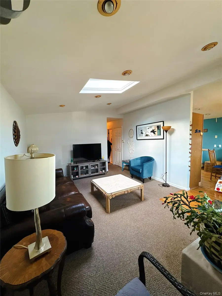 15 Maple Street, West Babylon, NY 11704 - #2