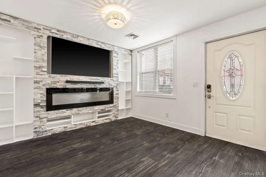 233 Sunset Boulevard #9233F, Bronx, NY 10473 - #3