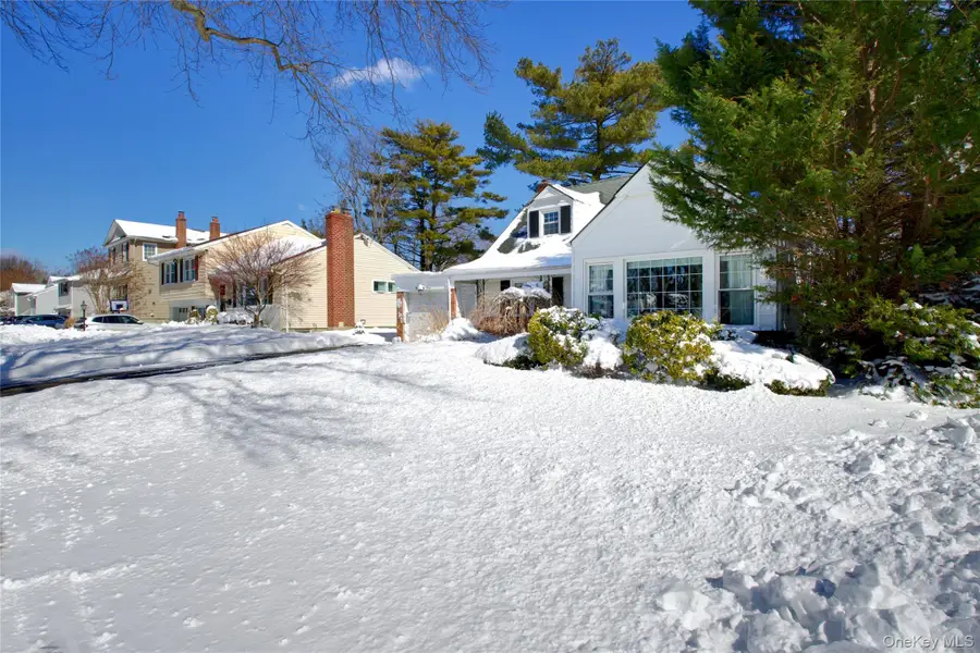 27 Avalon Road, Garden City, NY 11530 - #3