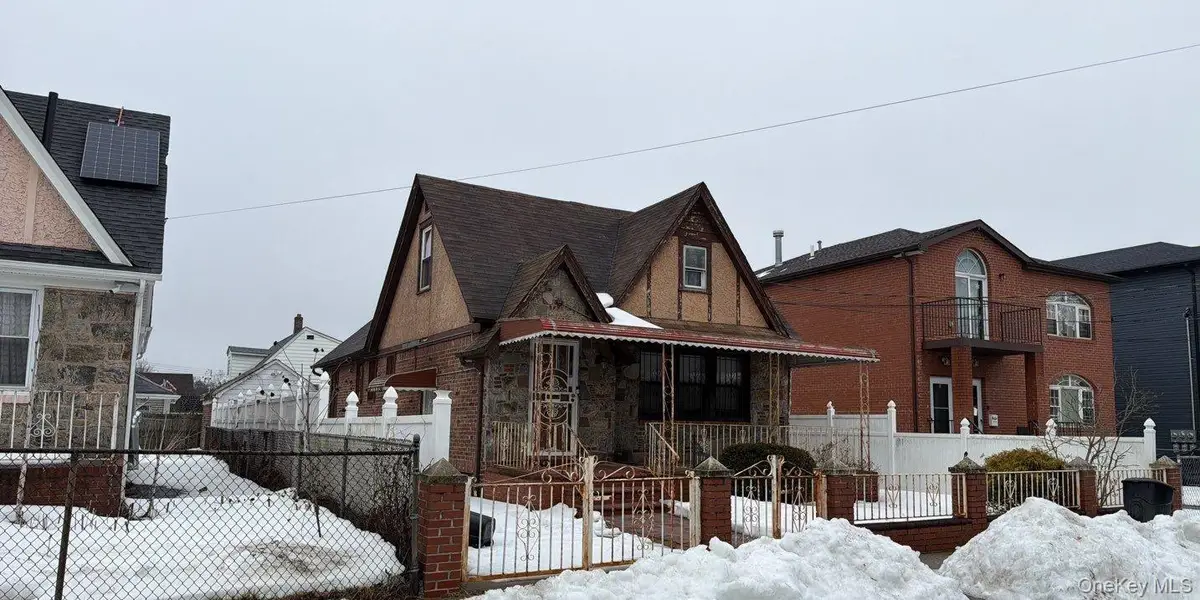 135-15 220th Place, Laurelton, NY 11413 - #1