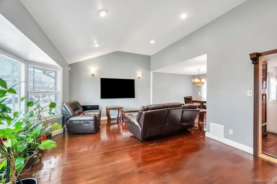 3263 Milburn Avenue, Baldwin Harbor, NY 11510 - #3