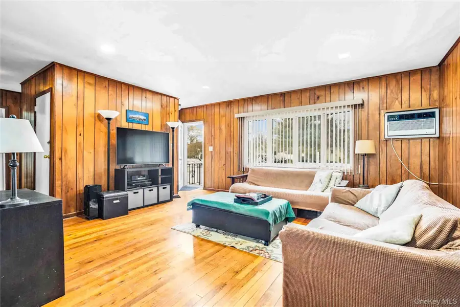 1097 Carll Drive, Bay Shore, NY 11706 - #3