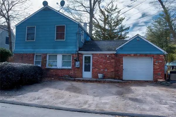 26 Palm Road, Rocky Point, NY 11778