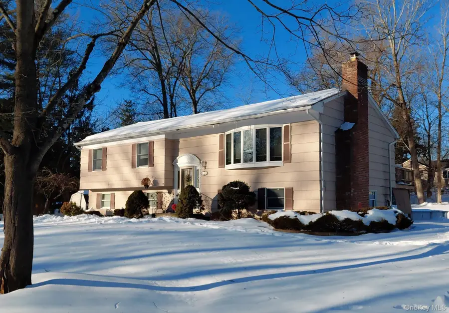 557 Babbling Brook Lane, Valley Cottage, NY 10989 - #3